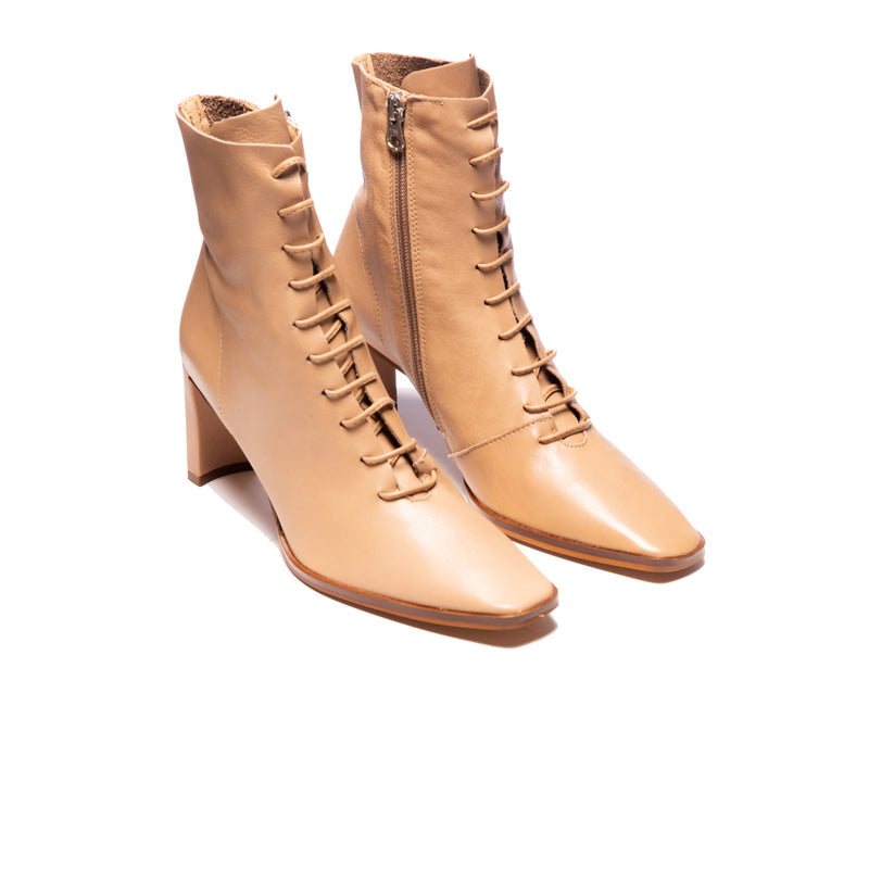 Steinway Camel Leather (4801569357904)