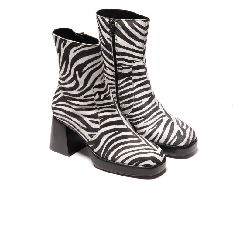 Sullivan Zebra Print (4793529630800)