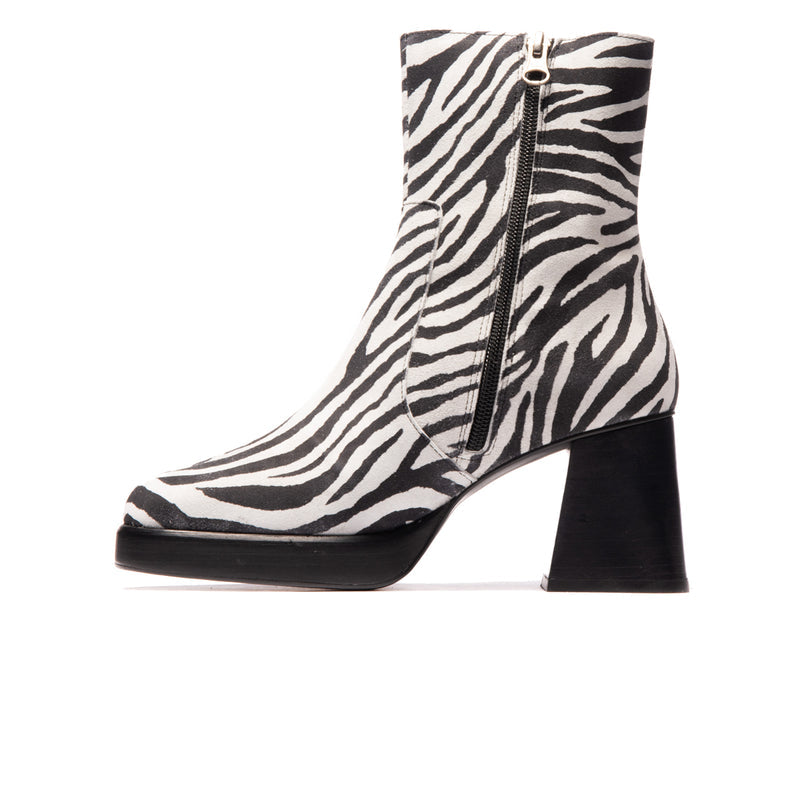 Sullivan Zebra Print (4793529630800)