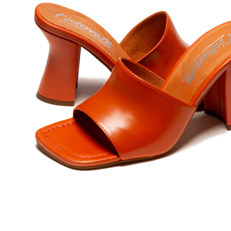 Symi Rust Leather (6568187265104)