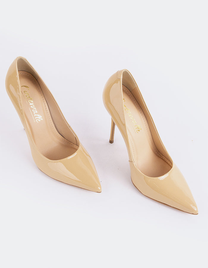 A classic&nbsp; pump is a timeless wardrobe essential.

Versatile enough to pair effortlessly with everything from long, oversized trousers to dresses or skirts, this pump can be dressed up or down with ease. Designed for maximum comfort, it allows you to stay relaxed and confident all day or night, no matter the occasion.

Detail(s):&nbsp;

Pointy Toe
4.25”&nbsp; Straight Stiletto Heel
We recommend sizing up, as this item runs small.

Material(s):&nbsp;

Patent Leather Upper&nbsp;
Padded Leather Insole
Mad