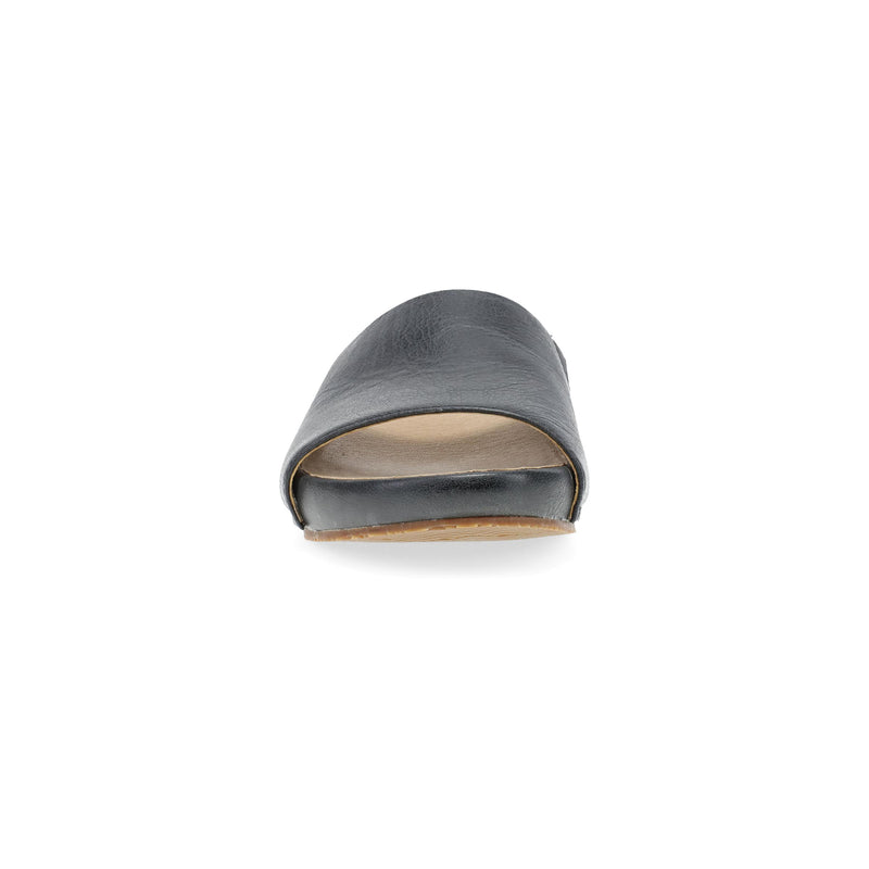 Toe image of Twyla Black Leather