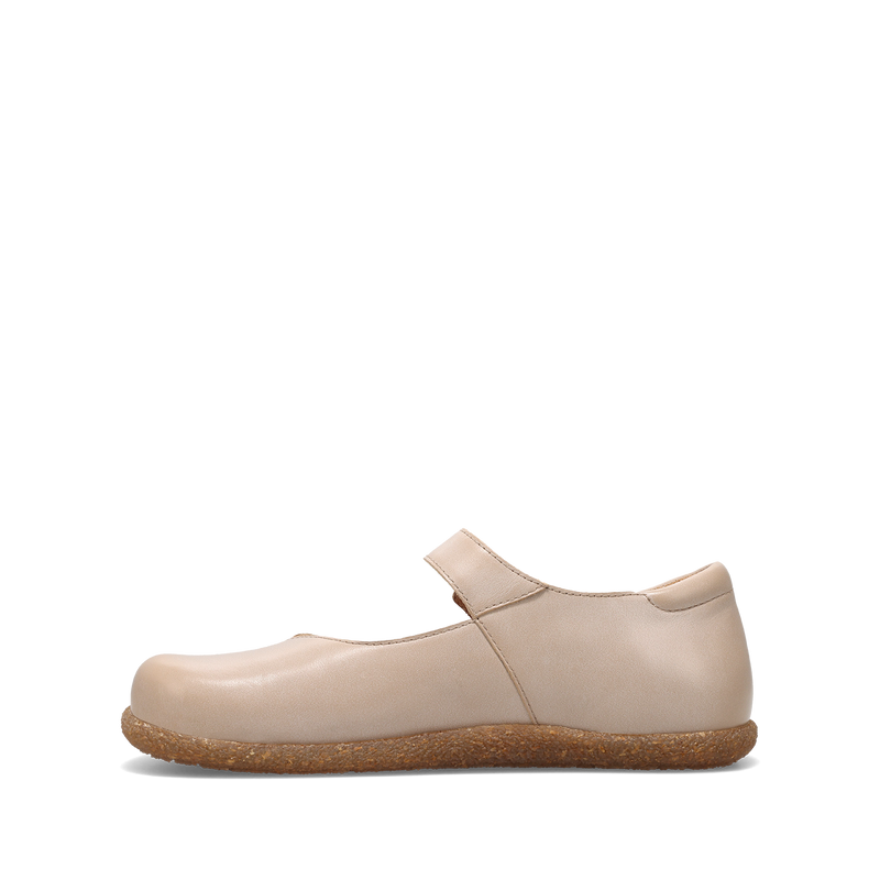 Instep Image of Ultimate Oyster 42