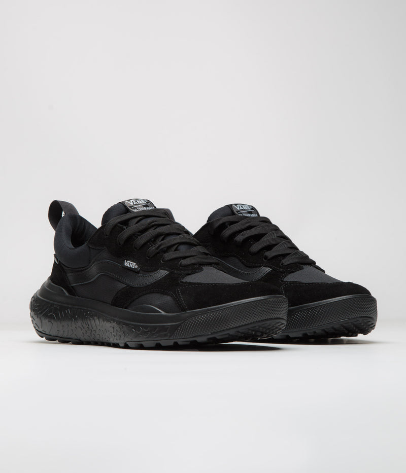 Vans MTE UltraRange Neo VR3 Shoes in Black and Black