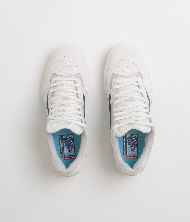 Vans Skate AVE 2.0 Shoes in Blanc and Black