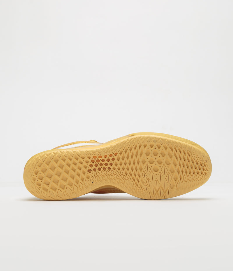 Vans Skate AVE 2.0 Shoes in Gold