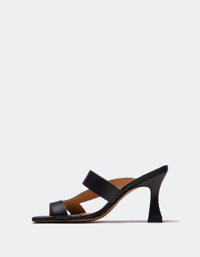Vica Black Leather