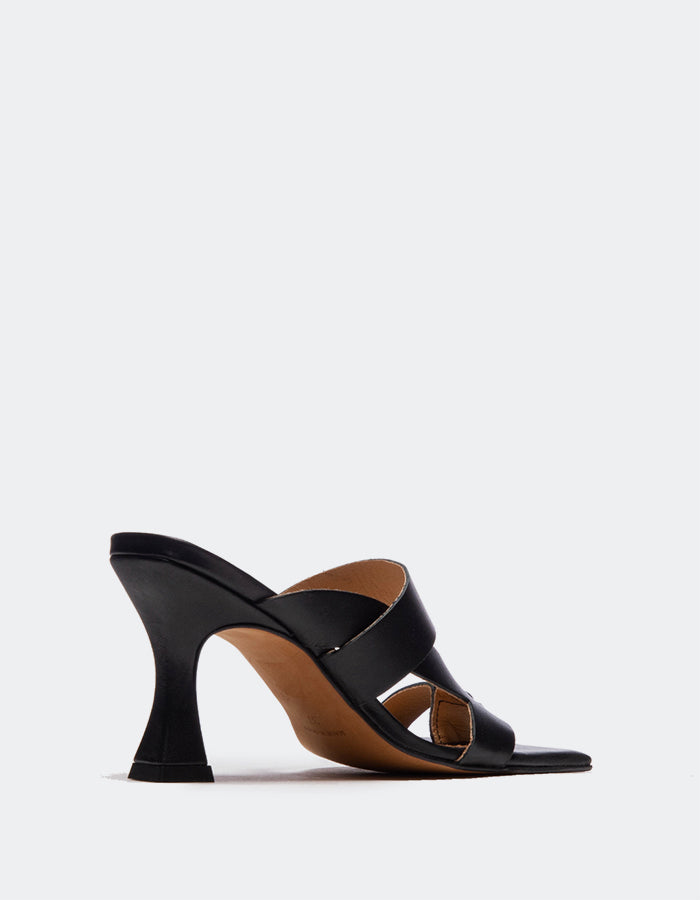 Vica Black Leather