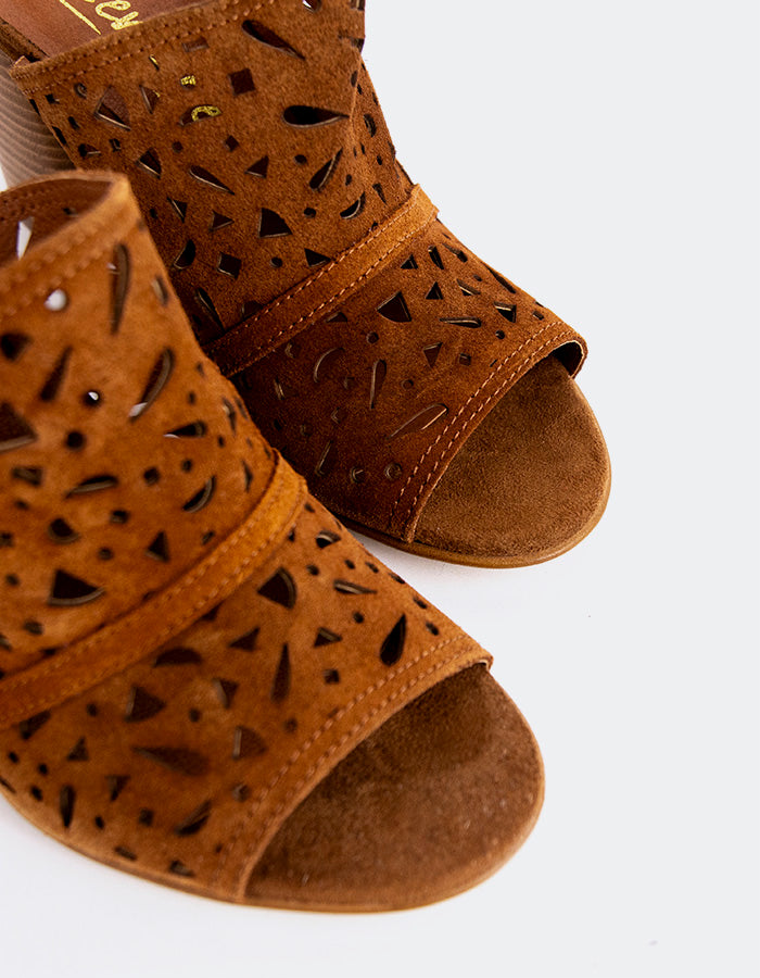 Willow Tan Suede