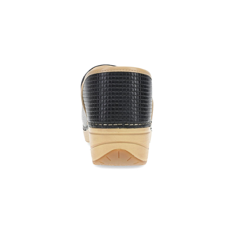 Heel image of XP 2.0 Clog Black Woven